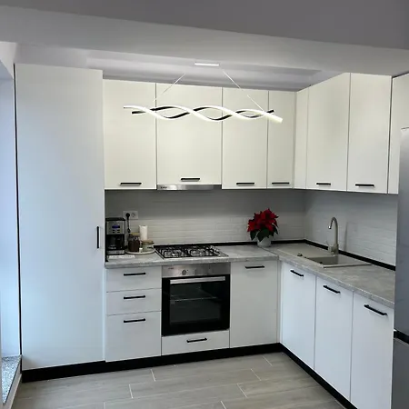Raira Apartament *